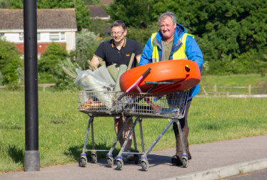 Cllrs Kevin Lawrence (left) and Steve Keogh on the clean-up in Hailsham